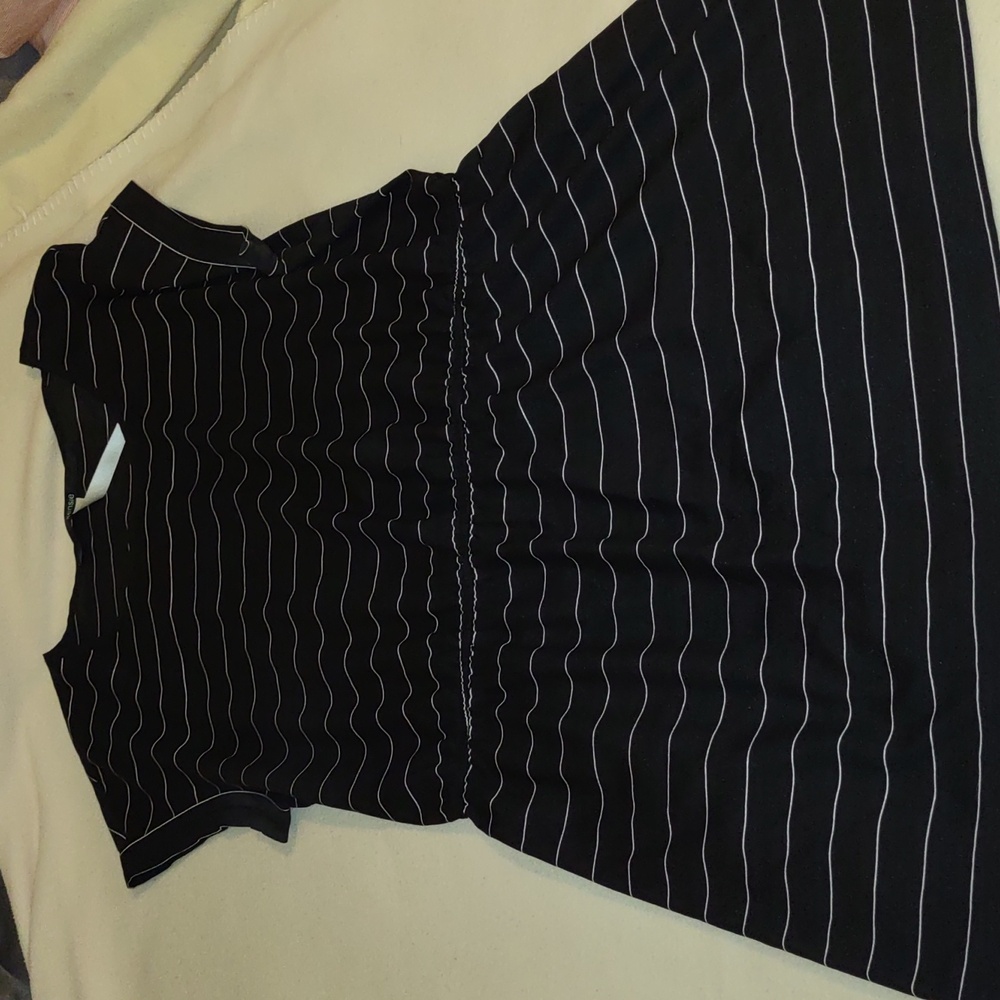 Kensie Black and White Striped Casual Blouse